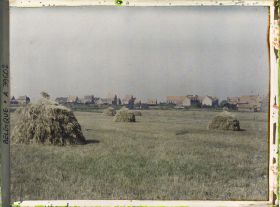 Image représentant Belgique, Passchendael, Une vue du Village et champs