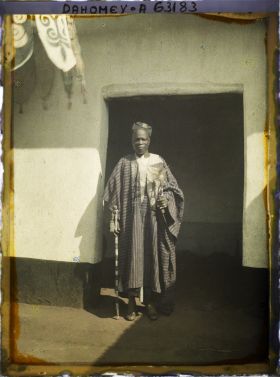 Image représentant Le roi Agouloyé (Nagô) et les insignes de pouvoirs