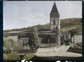 Image représentant France , St Etienne de Baigorry, L'Eglise et sa vieille tour