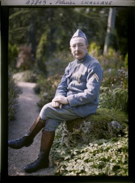 Image représentant Monsieur  https://musee-albert-kahn.s-museum.fr/home/NWQ2OTAwYzNmYjZlZTk1ZWQwODJmMjY4L2dlbmVyaWMtbm90aWNlLXRhYi9hdXRob3JpdHkvNjE3YTc5ZjVjZjhiODk2OGIzMzM3ZDIx/5d6900c3fb6ee95ed082f268/generic-notice-tab/authority/617a79ebcf8b8968b3336664 Félicien Challaye