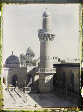 Image représentant L'un des minarets de la mosquée du Cheikh Abdel-Kader el-Gaïlani (XVIIe siècle)