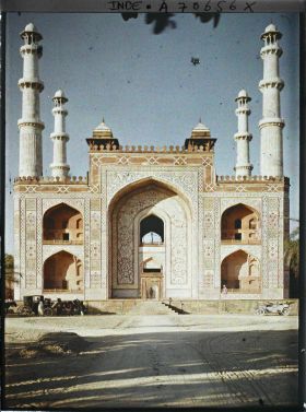 Image représentant La Porte-Sud du mausolée d'Akbar