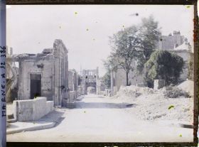 Image représentant France, Reims, Cour du Chapitre