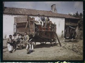 Image représentant France, Vallée d'Ossau, Après le dépiquage du blé