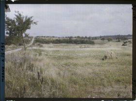 Image représentant France, Servon , Terrains remis en culture, en haut point 166, limite de la zone de Combat encore intacte