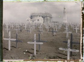 Image représentant France, Ne De de Lorette, Le Chapelle et le Cimetière