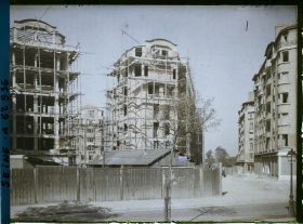 Image représentant Construction de nouveaux immeubles boulevard Ney, à l'angle de la rue Jean-Varenne