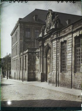 Image représentant France, Arras, Entrée de l'Evêché