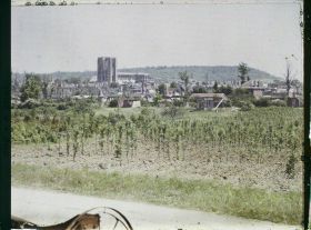 Image représentant France, Noyon, Panorama de Noyon pris du Jardin de l'Hopital