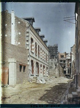 Image représentant France, Noyon, Reconstructions rue du Long-Pont