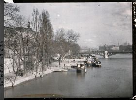 Image représentant Le quai des Tuileries, actuel quai François Mitterrand et le pont de Carrousel