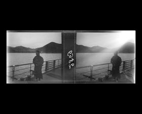 Image représentant Un passager chinois sur le pont supérieur du Kiang-Yu sur le Yangzijiang ("fleuve Bleu")