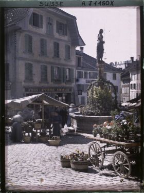 Image représentant La fontaine de la Justice à la place du Bourg, devant le Rathaus (Hôtel de Ville)