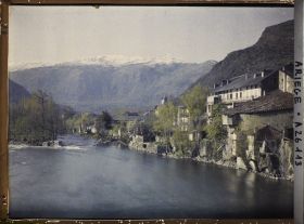 Image représentant Les bords de l'Ariège ; vue prise vers l'aval prise du pont