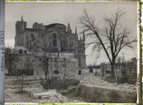 Image représentant France, Reims, Une vue vers l'Abside
