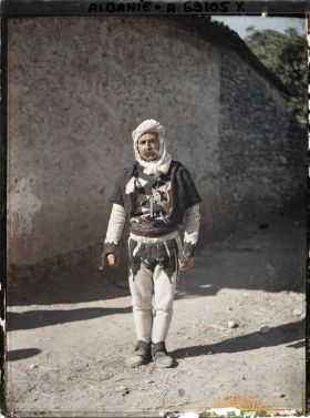 Image représentant Un mirdite albanais appartenant au rite catholique