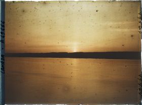 Image représentant Canada, Bord Melita, autre aspect Coucher de Soleil sur les berges du St Laurent