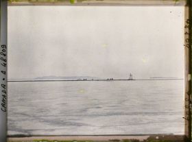 Image représentant Canada, Port Arthur, Le Lac Supérieur Couvert de Glaces