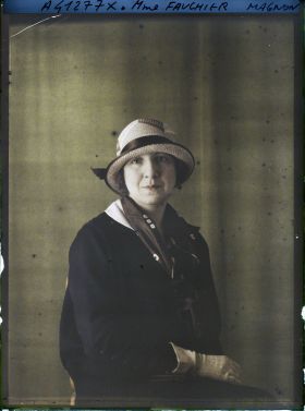 Image représentant https://musee-albert-kahn.s-museum.fr/home/NWQ2OTAwYzNmYjZlZTk1ZWQwODJmMjY4L2dlbmVyaWMtbm90aWNlLXRhYi9hdXRob3JpdHkvNjE3YTc5ZjVjZjhiODk2OGIzMzM3ZDIx/5d6900c3fb6ee95ed082f268/generic-notice-tab/authority/617a79ebcf8b8968b3336cb8 Madame Amélie Fauchier Magnan