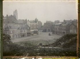Image représentant Somme, Péronne, La place du Château