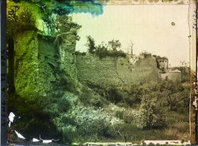 Image représentant France, Coucy-le-Château, Vue des remparts, partie nord-Est