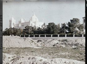 Image représentant La cathédrale de Saint-Louis ou primatiale de Carthage construite sur la colline de Saint-Louis ou Byrsa
