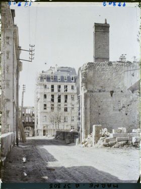 Image représentant France, Reims, Nouvel aspect de la Cour du Chapitre