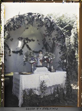 Image représentant Le reposoir de sainte Anne de la Palud sur le parcours de la Grande Troménie