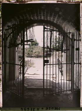 Image représentant France, Fort des Paroches, La porte d'entrée du fort.