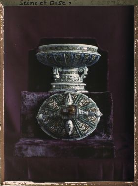 Image représentant Coupe ou drageoir en faïence de Saint-Porchaire des collections du musée de Sèvres