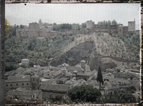Image représentant L'Alhambra depuis le mirador de San Nicolás dans le quartier de l'Albaicín
