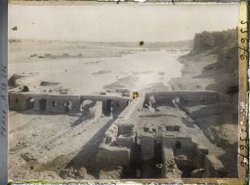 Image représentant Vestiges du grand pont sassanide (vers 260) ou "pont romain" sur la rivière Dez