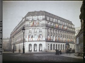 Image représentant L'emprunt national à la Société Générale rue Gluck et rue Halévy, actuelle place Jacques Rouché
