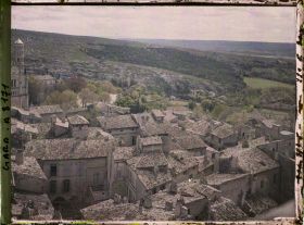 Image représentant Vue de la ville avec la tour Fénestrelle (cathédrale Saint-Théodorit)