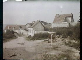 Image représentant France, Chavonne, Un Coin du Village reconstruit