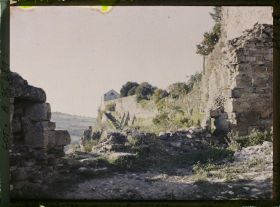 Image représentant France, Capdenac (Lot), Ruines de la tour nord