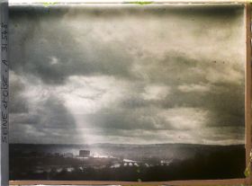 Image représentant Vue sur Paris prise du parc