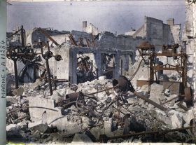 Image représentant Usine en ruine, rue des Trois Raisinets