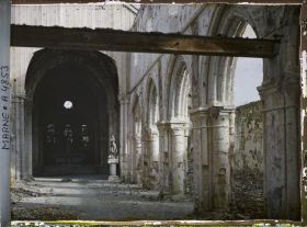 Image représentant Intérieur de l'église Notre-Dame de la Nativité