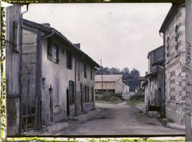 Image représentant France, Ste Menehould le haut, Sortie Sud de Ste Ménehould par la rue du Moulin