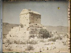 Image représentant Le tombeau de Cyrus II (vers 530 avant JC.)