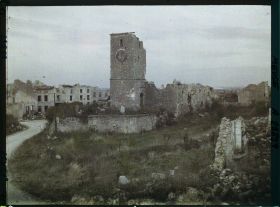 Image représentant France, Chatillon s/les Côtes, Chatillon sous les Côtes l'Eglise et les ruines