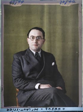 Image représentant https://musee-albert-kahn.s-museum.fr/home/NWQ2OTAwYzNmYjZlZTk1ZWQwODJmMjY4L2dlbmVyaWMtbm90aWNlLXRhYi9hdXRob3JpdHkvNjE3YTc5ZjVjZjhiODk2OGIzMzM3ZDIx/5d6900c3fb6ee95ed082f268/generic-notice-tab/authority/617a79ebcf8b8968b3337138 Monsieur Lautissier