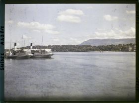 Image représentant La rade et deux bateaux de la CGN vus du quai du Mont-Blanc