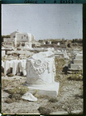 Image représentant Un petit autel