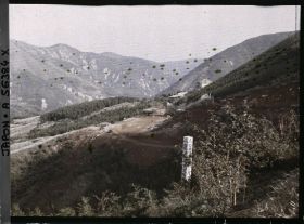 Image représentant Le mont Sounzan depuis la vallée d'Owakudani ("Vallée des Grandes Eaux Chaudes") ou Ojigoku ("Grand Enfer")