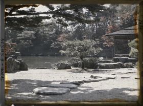 Image représentant Parc Ritsurin-koen (ou Kuribayashi-koen) : jardin de la maison de thé Kikugetsutei et le pin Neagari-goyomatsu