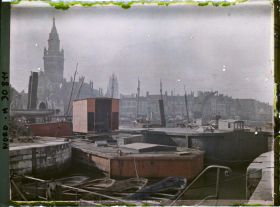 Image représentant France, Dunkerque, Les Bassins, l'Hotel de Ville et le Beffroi