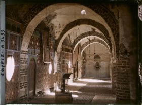 Image représentant Intérieur de l'église copte Béni Mansour