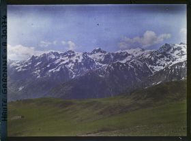 Image représentant France, Bagnères-de-Luchon, Superbagnères, les monts qui dominent la Vallée du Lys.